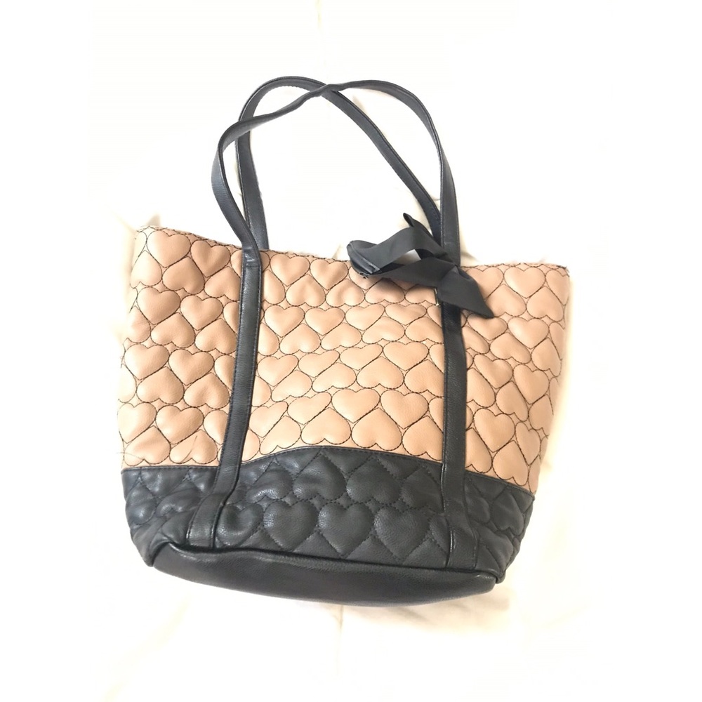 large Betsy Johnson tote/overnight bag